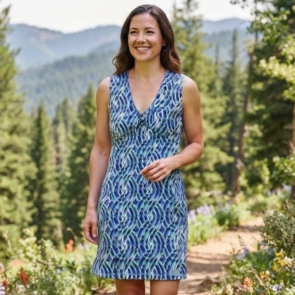 Title Nine Womens Blue Green Geometric Wave Twist Front Active Dress Small